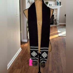 Betsey Johnson NWT black white Fair Isle faux fur Pom Pom scarf